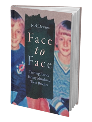The book cover of Face to Face: Finding Justice for My Murdered Twin Brother by Nick Dawson